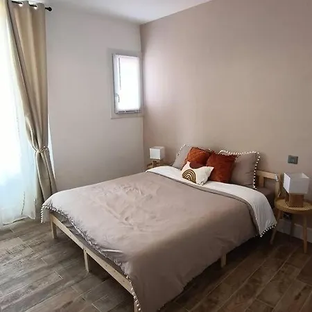 Le Victor  Apartment