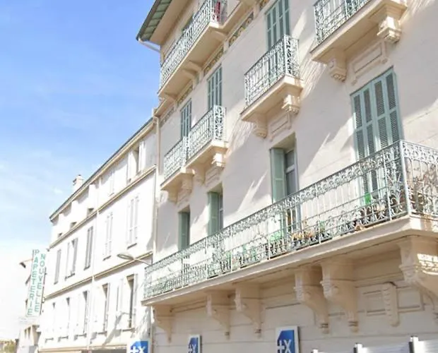 アパート Le Victor  Saint-Raphaël